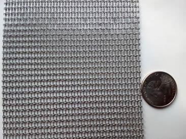 A piece of stainless steel cable mesh with thin rope mesh.