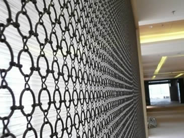 Black ring mesh with 8 type ferrule is used for corridor decoration.