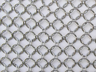 Silver white stainless steel ring mesh is connected ring by ring.