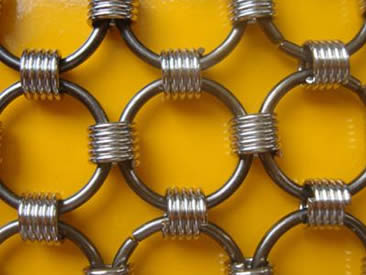 A piece of stainless steel ring mesh is connected by tube-shaped ferrule.